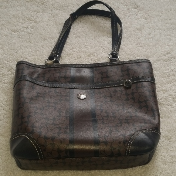 Authentic Coach Tote **MOVING SALE** - Picture 1 of 8